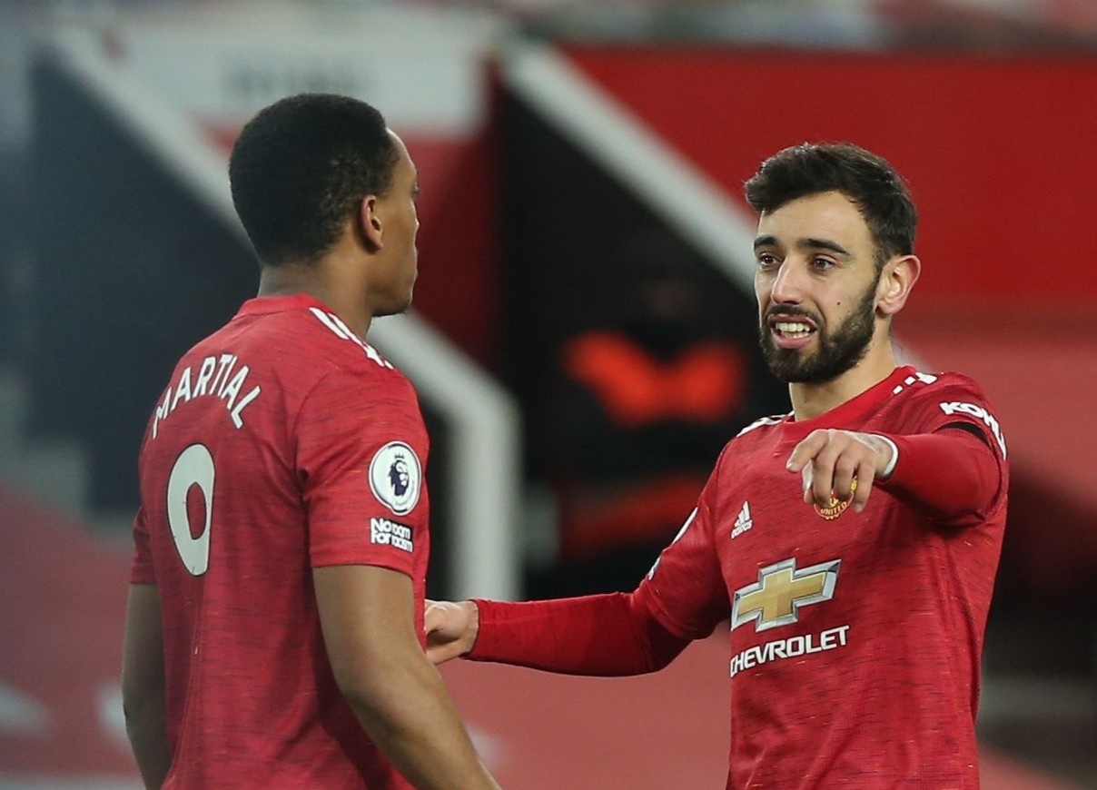 Bruno Fernandes tu bo kieu sut penalty so truong hinh anh