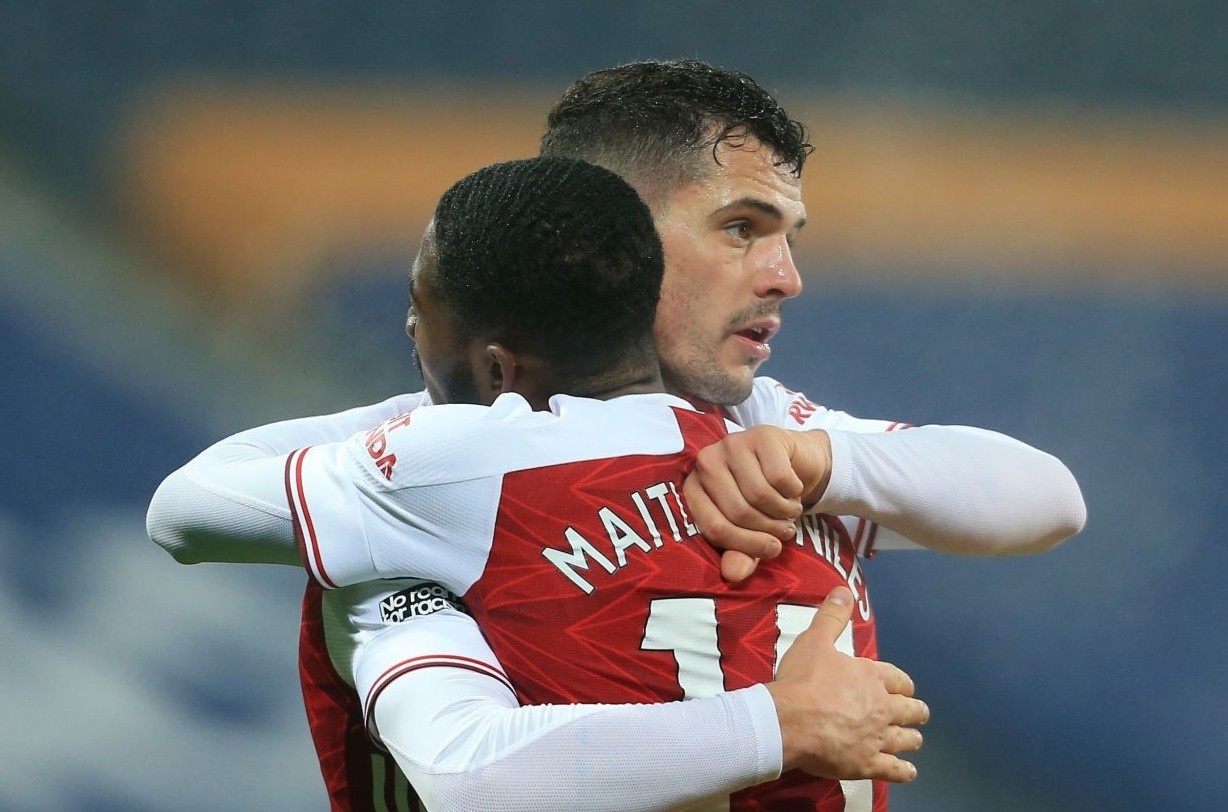 Arsenal tang 2 bac sau tran thang dam hinh anh