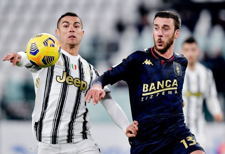 Juventus thang chat vat trong ngay Ronaldo du bi hinh anh