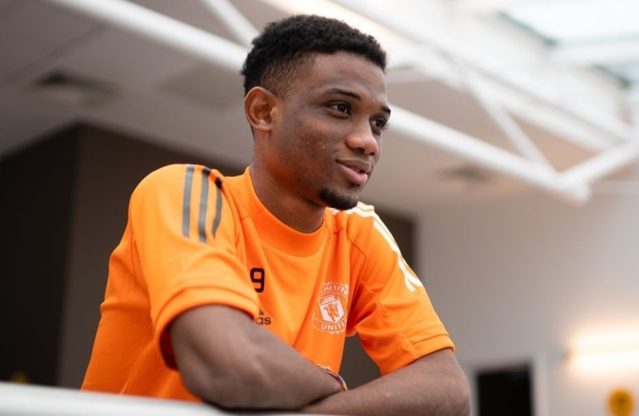 Tien dao 21 trieu euro tap buoi dau cung Man Utd hinh anh