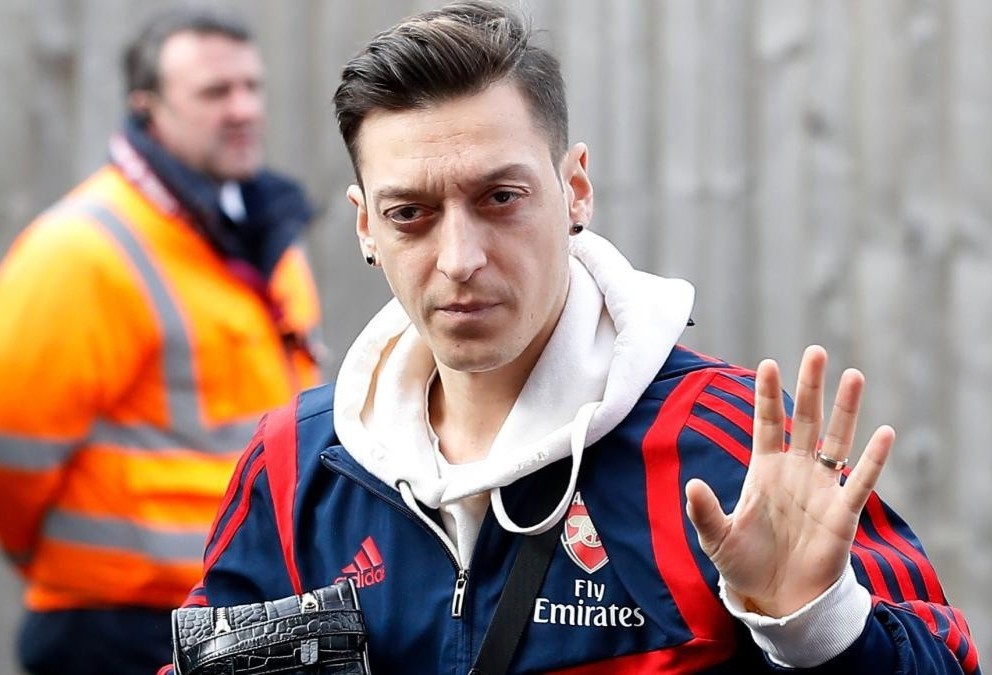 Ozil khep lai chang duong hon 7 nam o Arsenal hinh anh