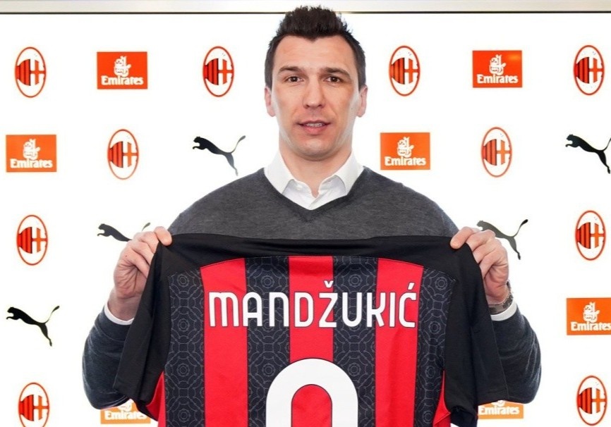 Loi nguyen ao so 9 tai AC Milan hinh anh