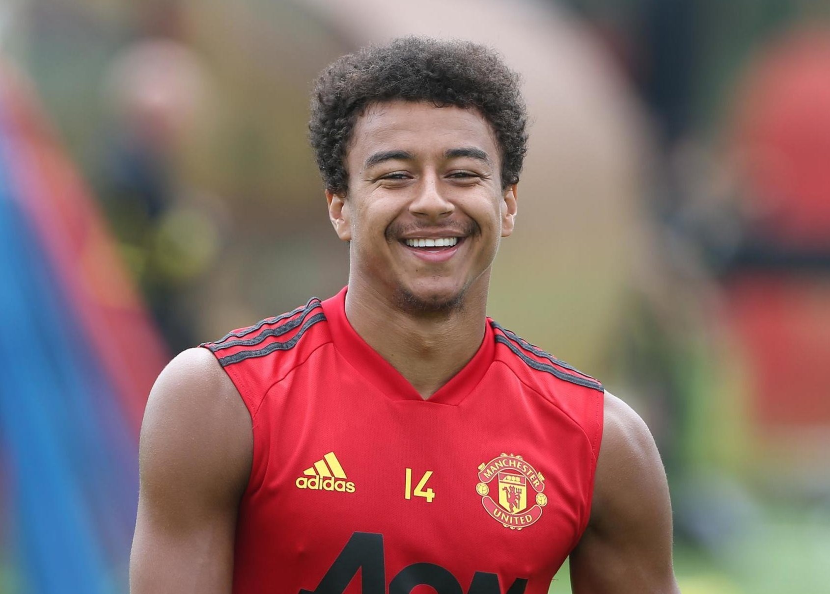 Solskjaer len tieng khi Lingard roi Man Utd hinh anh