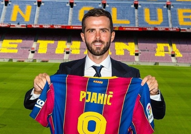 Pjanic bat man o Barcelona hinh anh