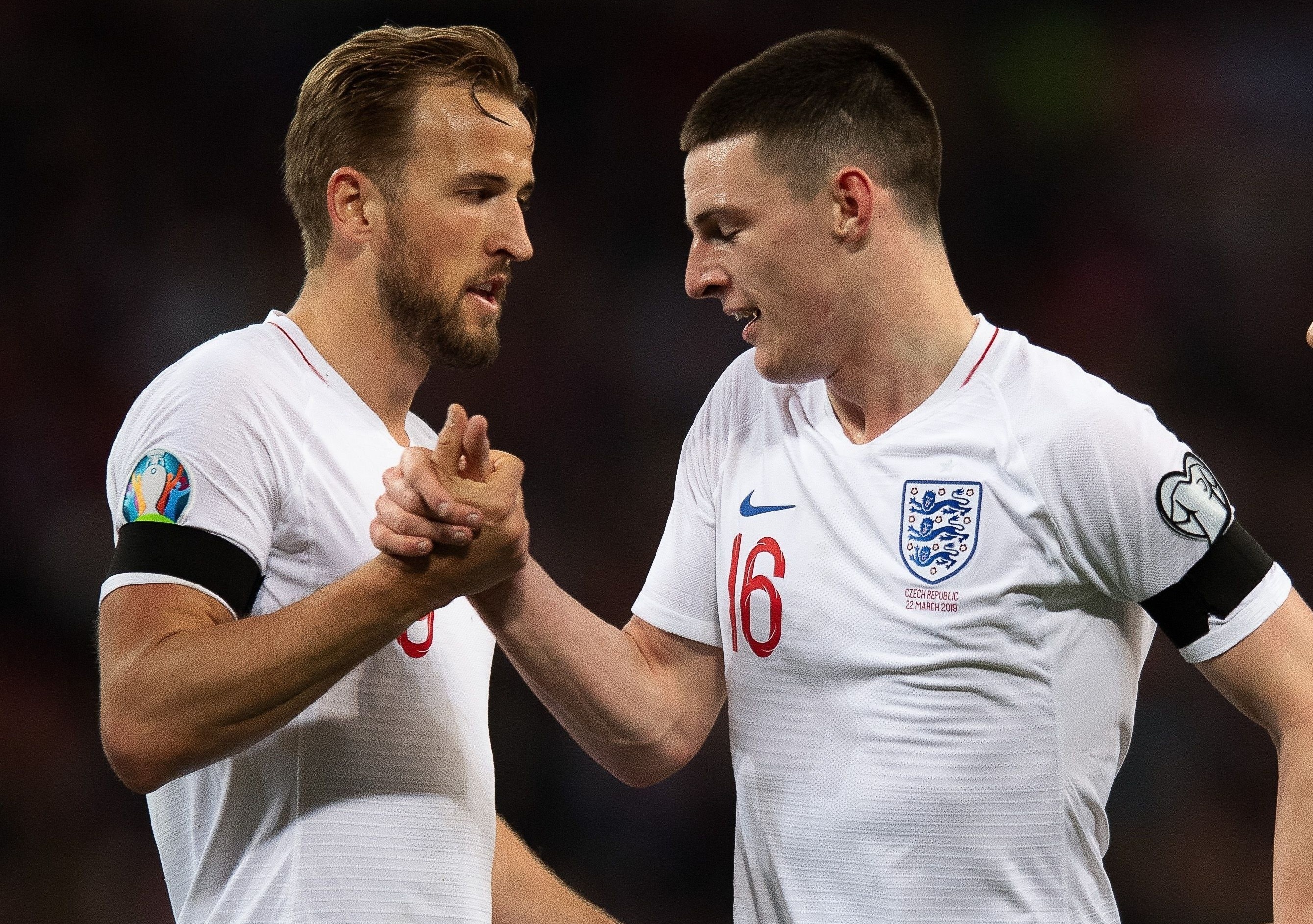 10 doi tuyen dat gia nhat bong da the gioi hinh anh