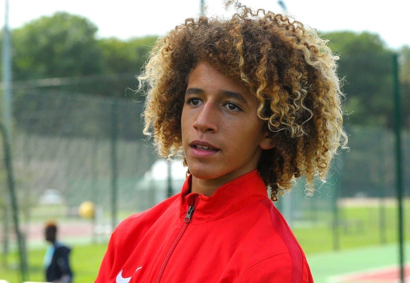 Man Utd chuan bi gioi thieu tai nang sinh nam 2003 hinh anh