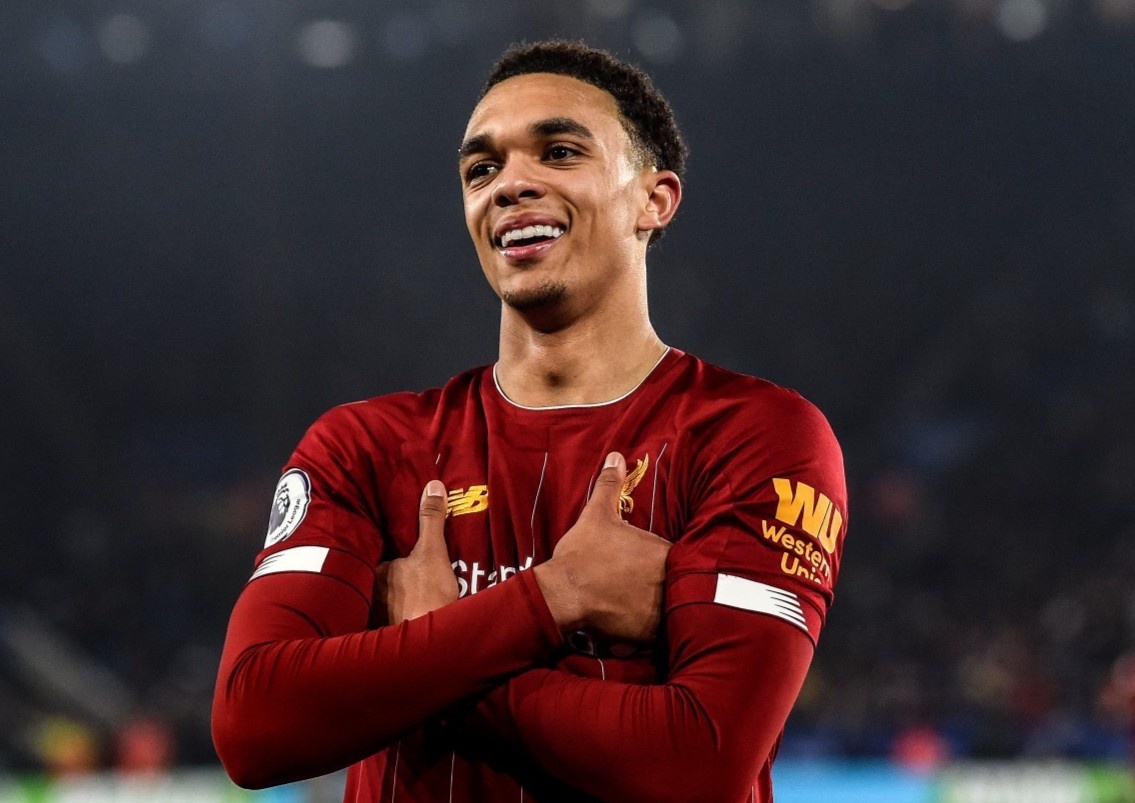 Ly do Alexander-Arnold bi loai khoi tuyen Anh hinh anh