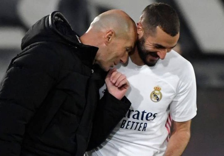 HLV Zidane len tieng khi Benzema bi tuyen Phap ghe lanh hinh anh