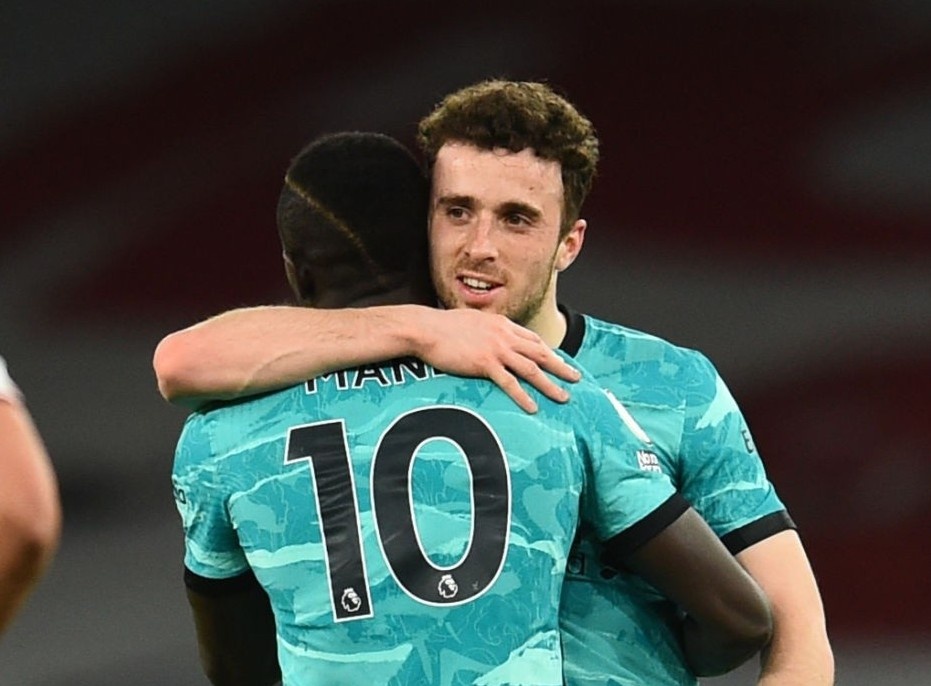 Liverpool co chien thang lich su truoc Arsenal hinh anh