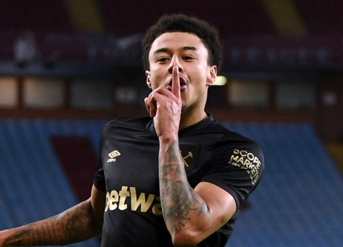 Man Utd tang gia ban Lingard hinh anh