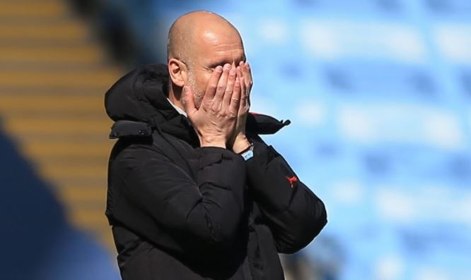 Man City 1-2 Leeds: Con dia chan tai Etihad hinh anh