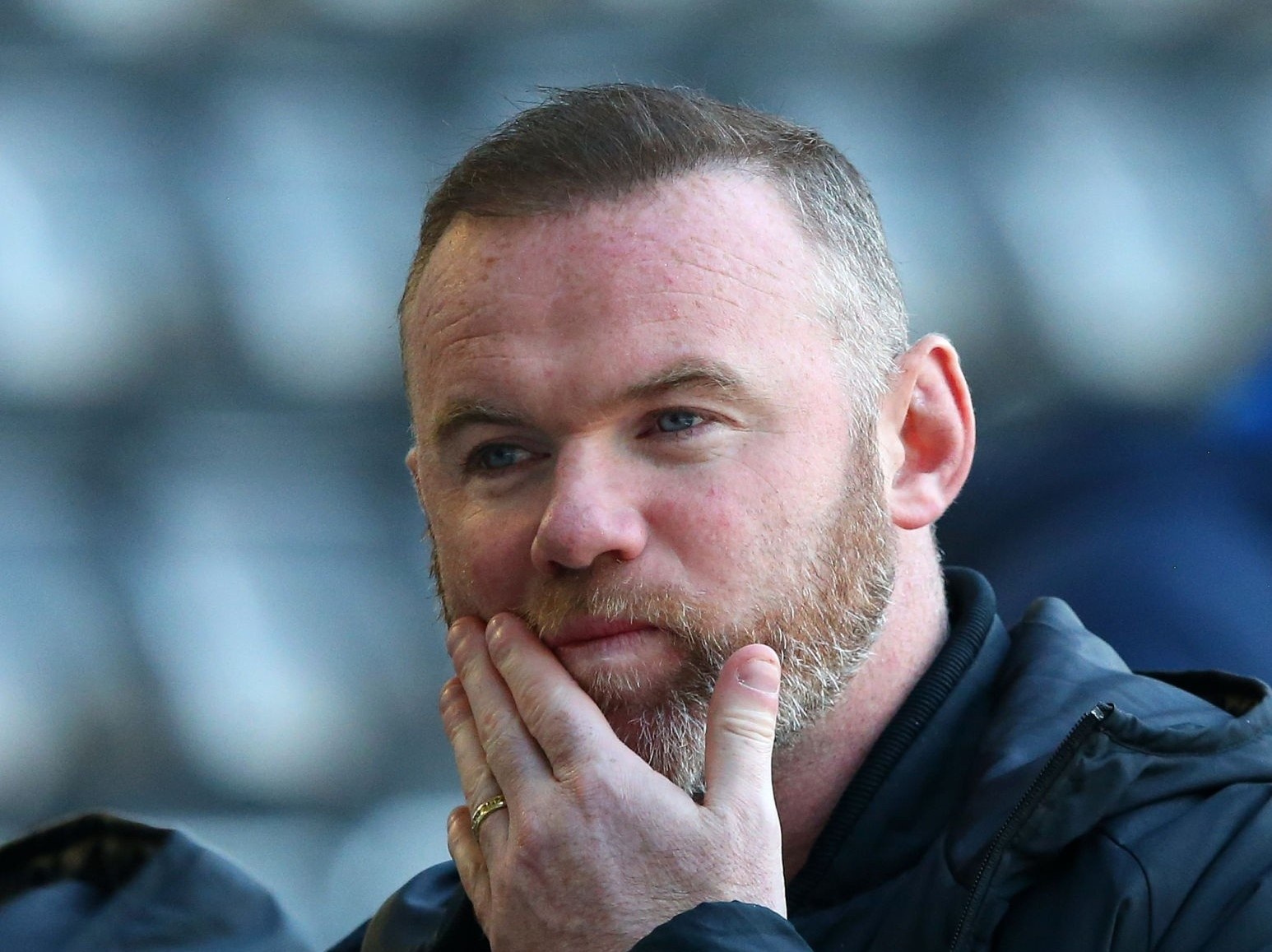 Rooney va hoc tro choi mot tran sinh tu hinh anh