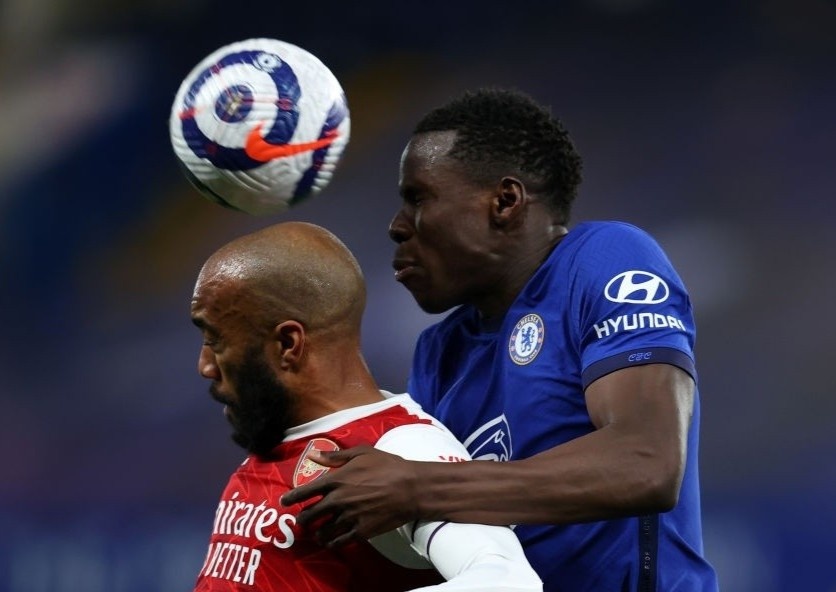 Chelsea bai tran, cuoc dua top 4 them kich tinh hinh anh