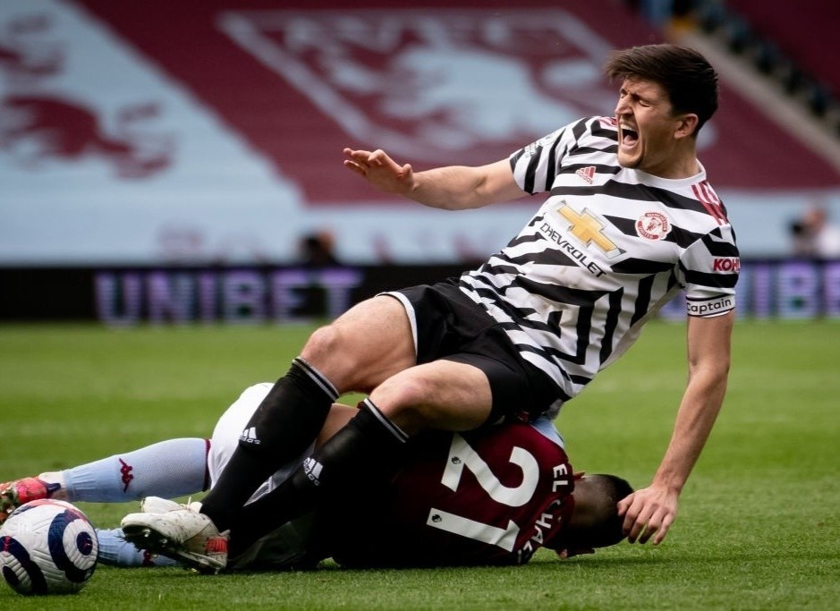 MU tra gia vi phu thuoc Maguire hinh anh