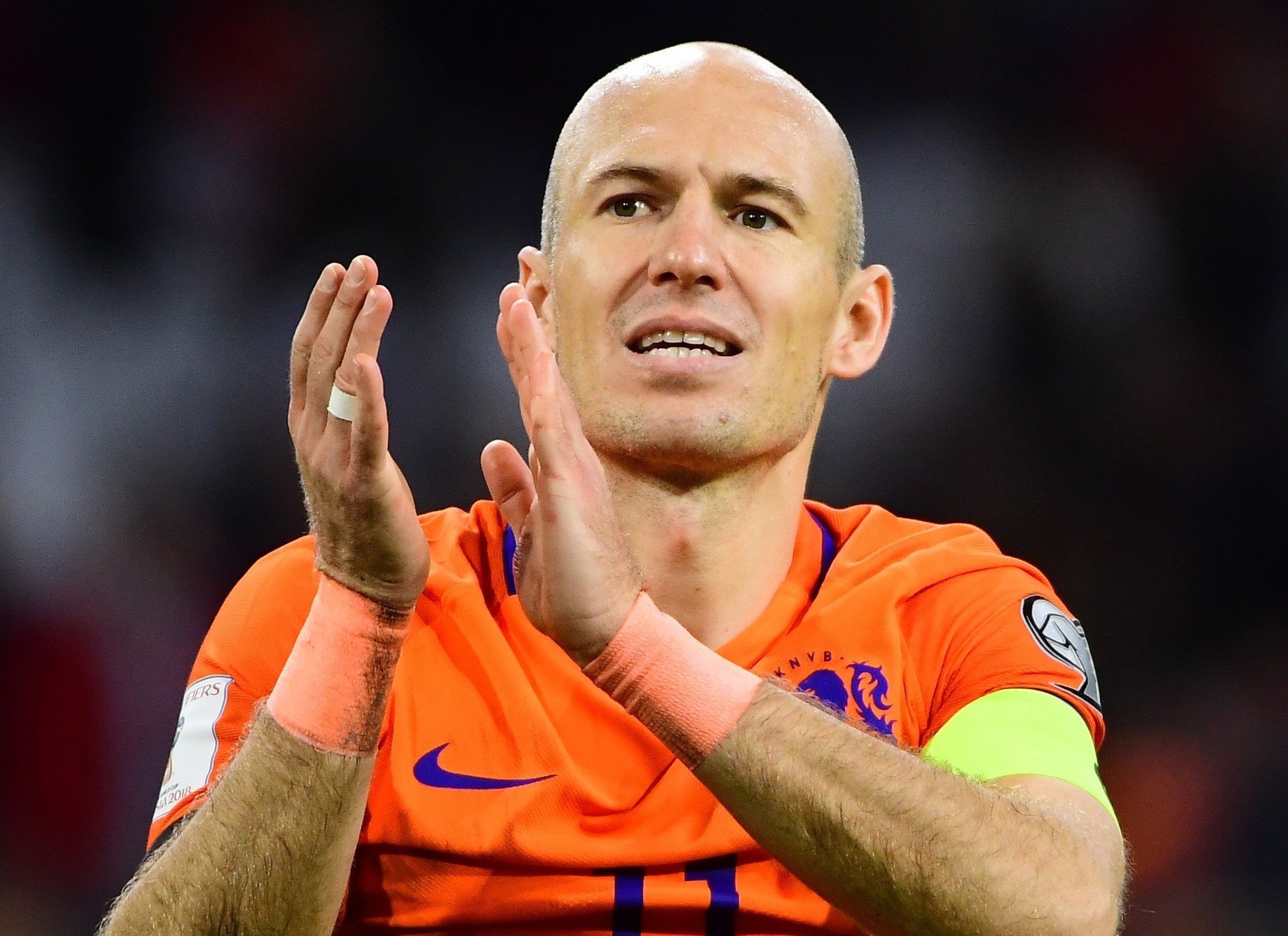 Doi hinh Ha Lan du EURO 2020 khong co cho cho Robben hinh anh