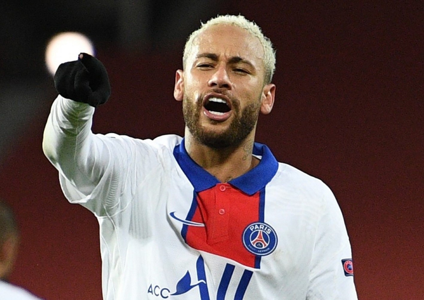 Neymar buc xuc khi bi treo gio o chung ket hinh anh