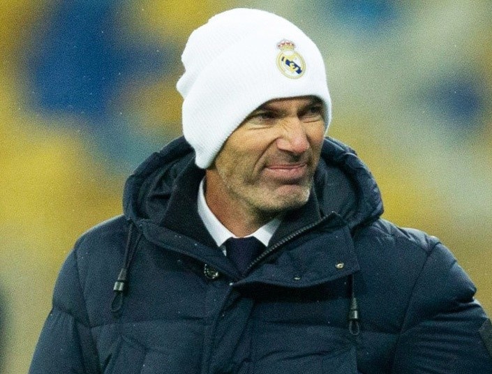 HLV Zidane chia tay Real Madrid sau mua nay hinh anh