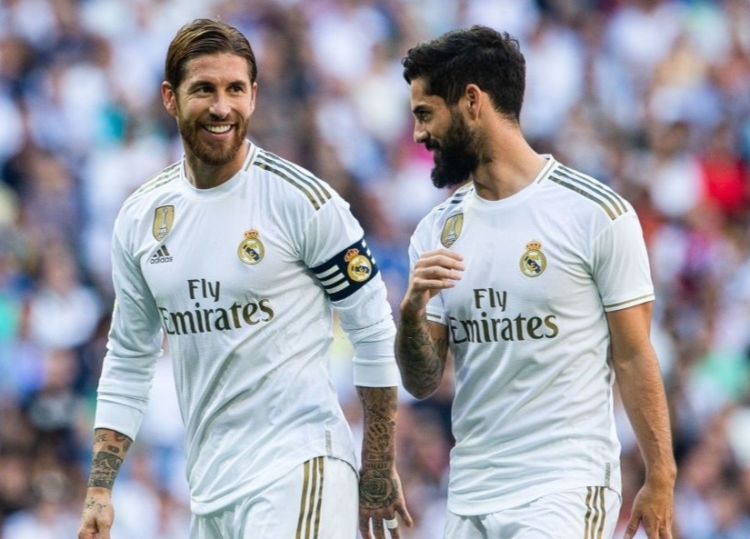 Tuyen Tay Ban Nha sach bong cau thu Real Madrid hinh anh