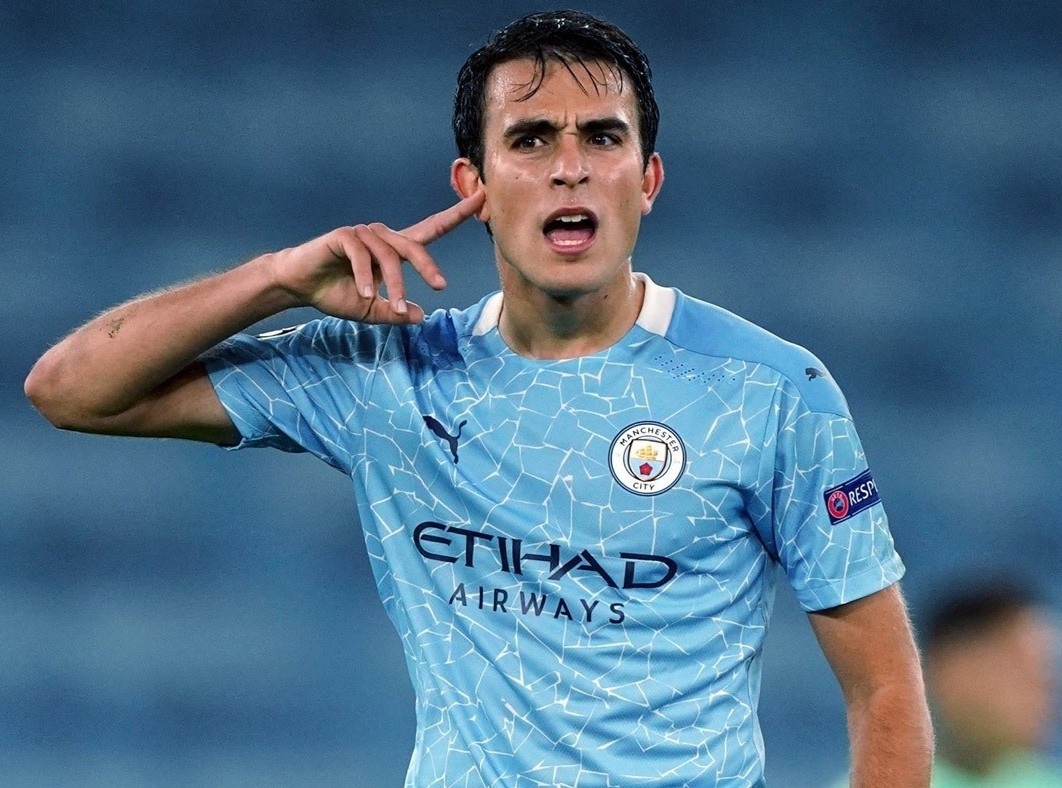 Sao Man City xac nhan gia nhap Barca hinh anh