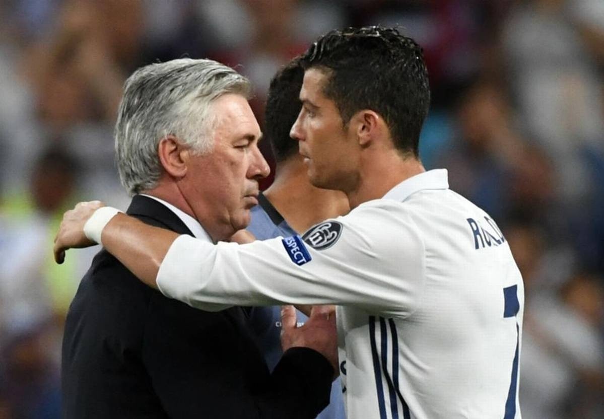 Ancelotti cho rang Ronaldo dang o doan cuoi su nghiep hinh anh