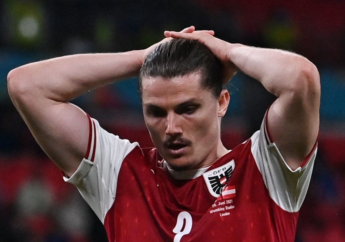 Tuyen Ao sup do khi thua Italy o hiep phu hinh anh