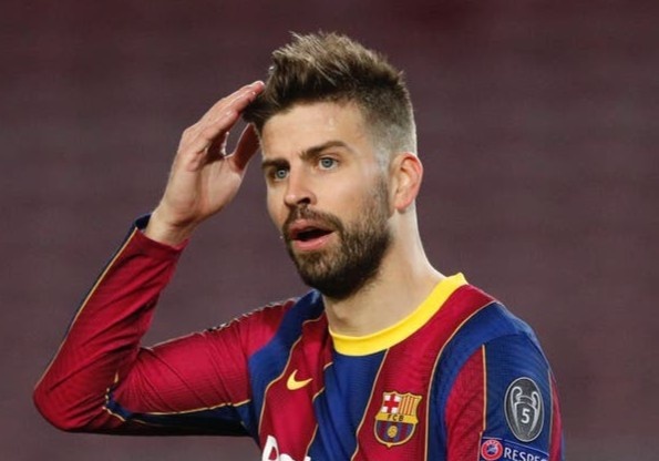 Pique, Busquets tu choi giup do Barca hinh anh
