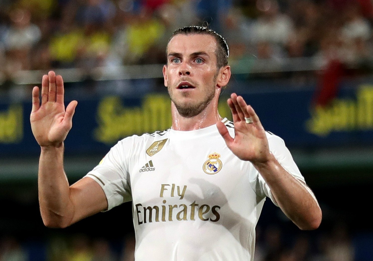 Bale mat so ao yeu thich o Real hinh anh