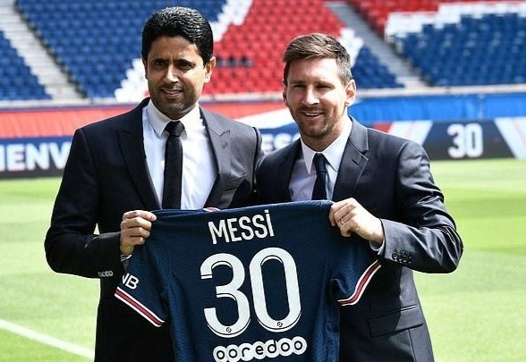 HLV Barca khong muon nhac toi Lionel Messi hinh anh