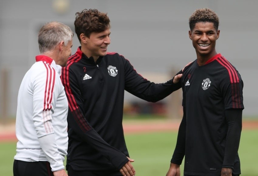 MU lien tiep don tin vui hinh anh