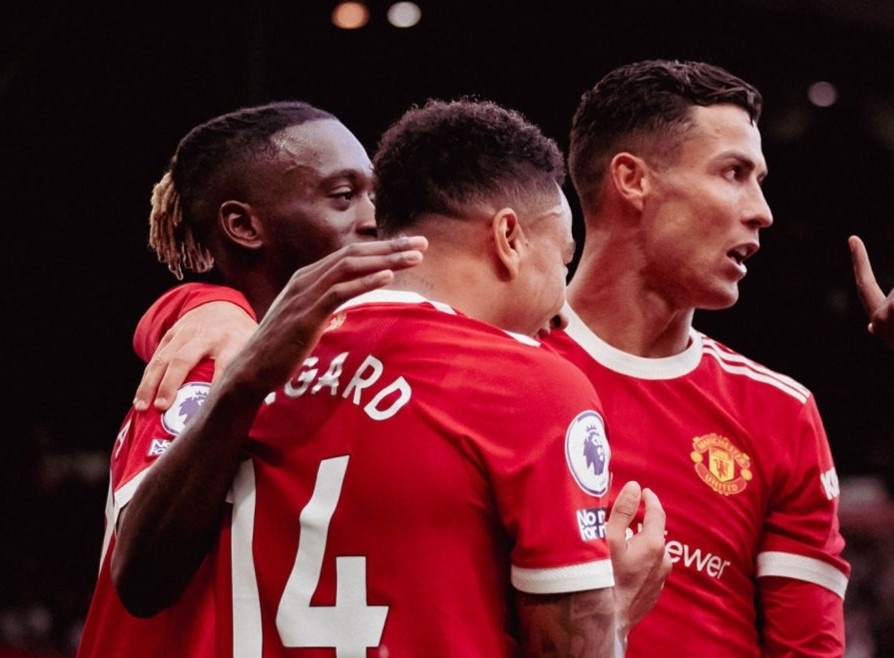 Khoanh khac dang nho cua Ronaldo va Lingard hinh anh