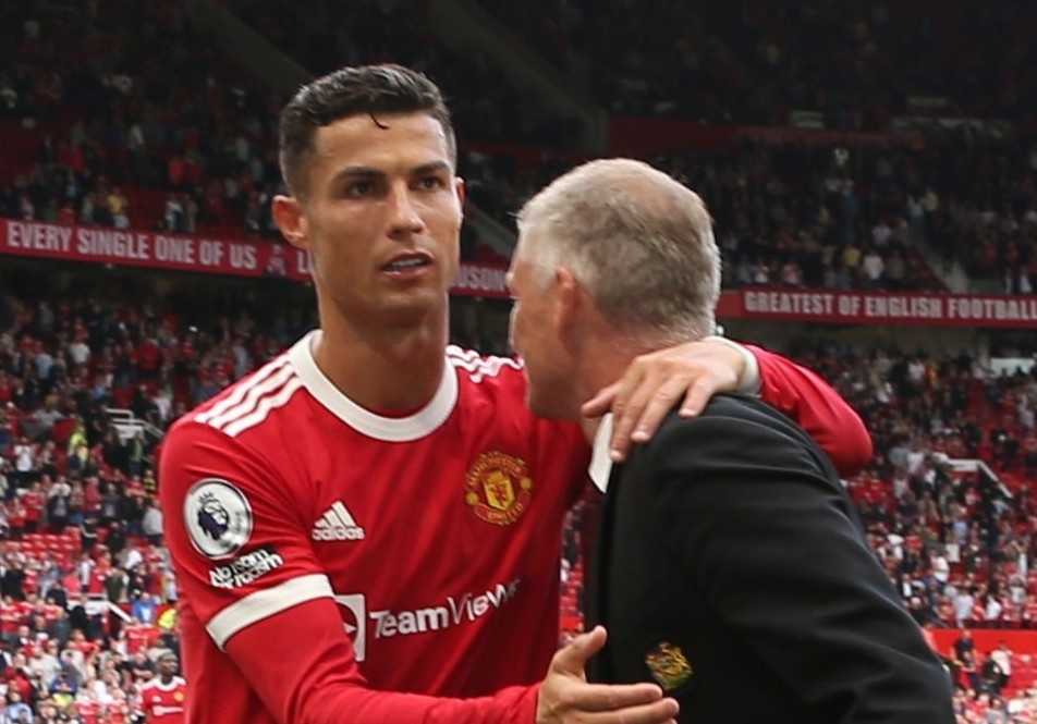 HLV Solskjaer ly giai man toa sang cua Ronaldo hinh anh