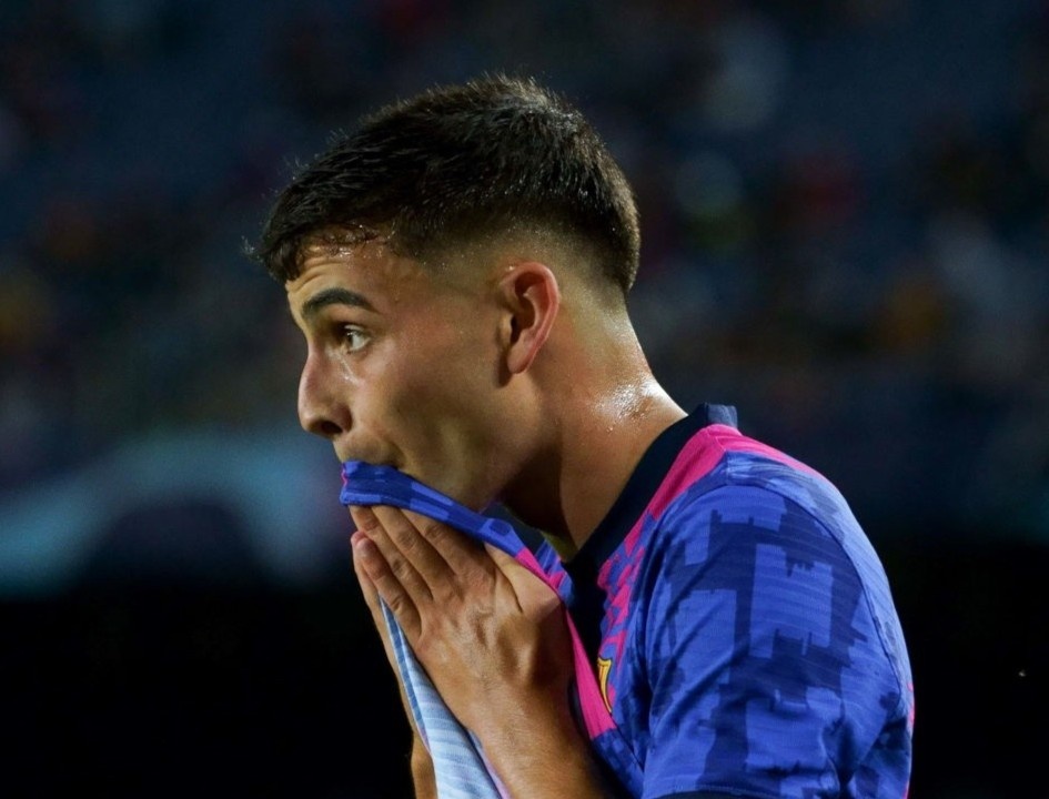 Barca lo gan nua ty euro trong mot mua hinh anh