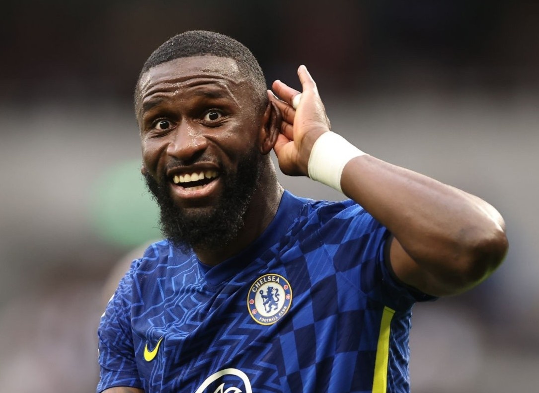 Chelsea len dau bang sau tran thang Tottenham 3-0 hinh anh