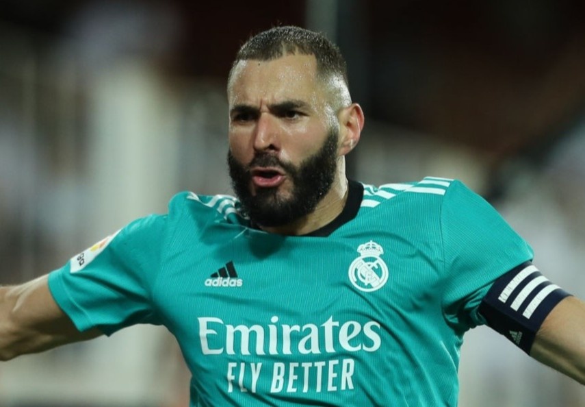 Real Madrid duoc giai cuu trong 2 phut hinh anh