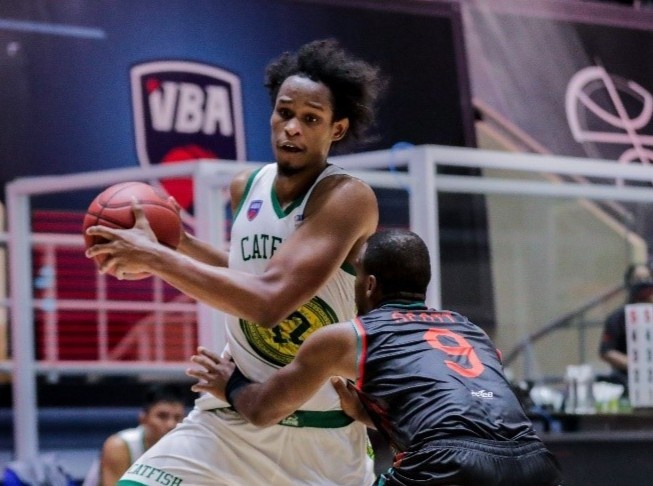 Trung phong cao 2,07 m khong cuu noi Cantho Catfish hinh anh