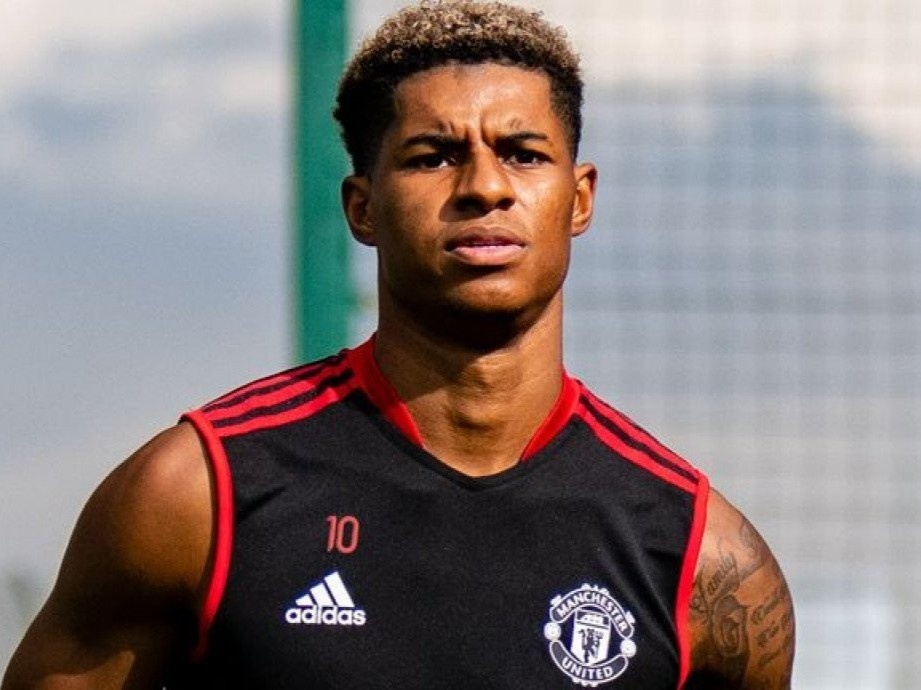 Rashford ghi 2 ban trong tran tai xuat o Man Utd hinh anh