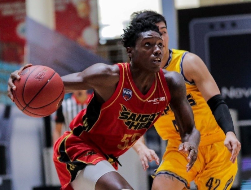 Ngoai binh My lap ky luc ghi diem moi o VBA hinh anh