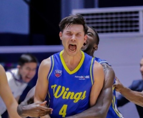 Cu nem lam dao nguoc tran dau trong mot giay o VBA hinh anh