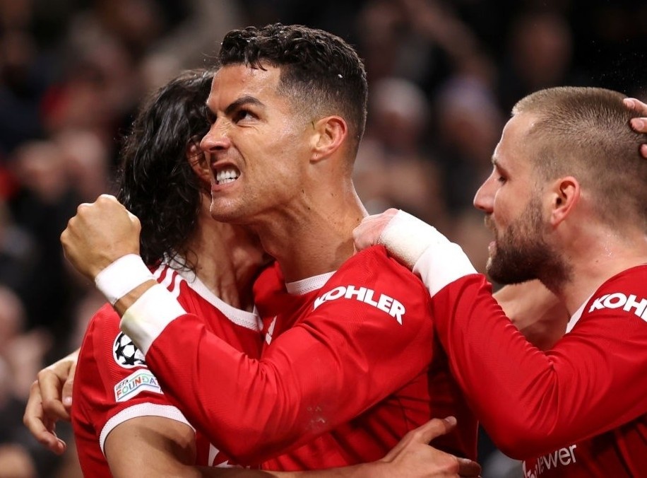 Ronaldo toa sang giup MU thang nguoc Atalanta hinh anh