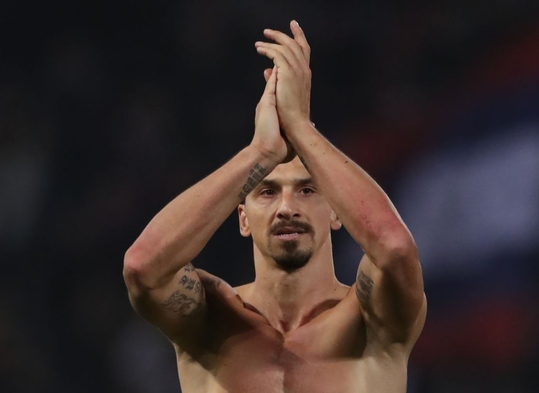 Ibrahimovic dua Milan len dinh bang Serie A hinh anh