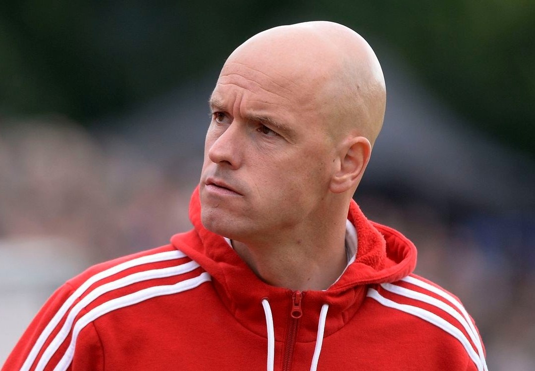 Ly do khien MU quan tam Erik ten Hag hinh anh