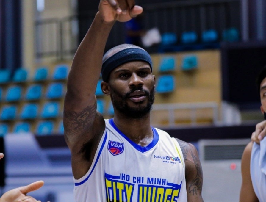 Hau ve My giup Hochiminh City Wings thang kich tinh hinh anh