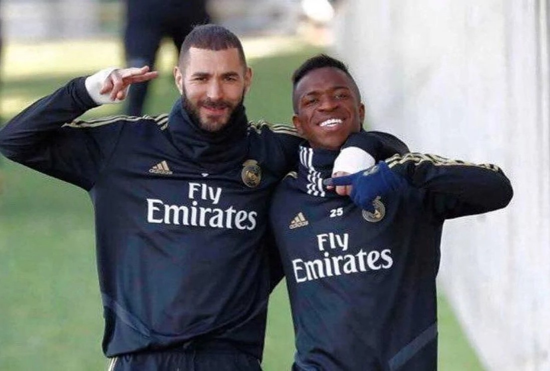 Benzema - Vinicius dua Real Madrid thang hoa hinh anh