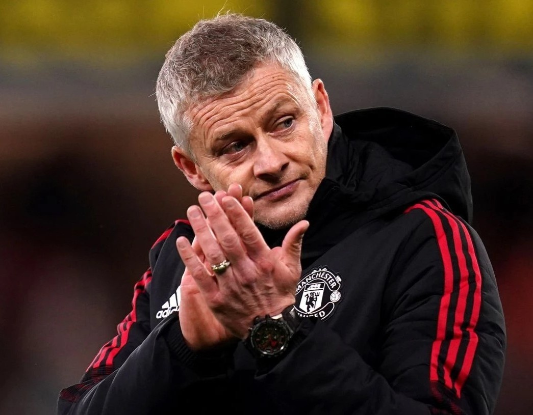 BLV Quang Huy: 'MU phai tien Solskjaer som hon' hinh anh