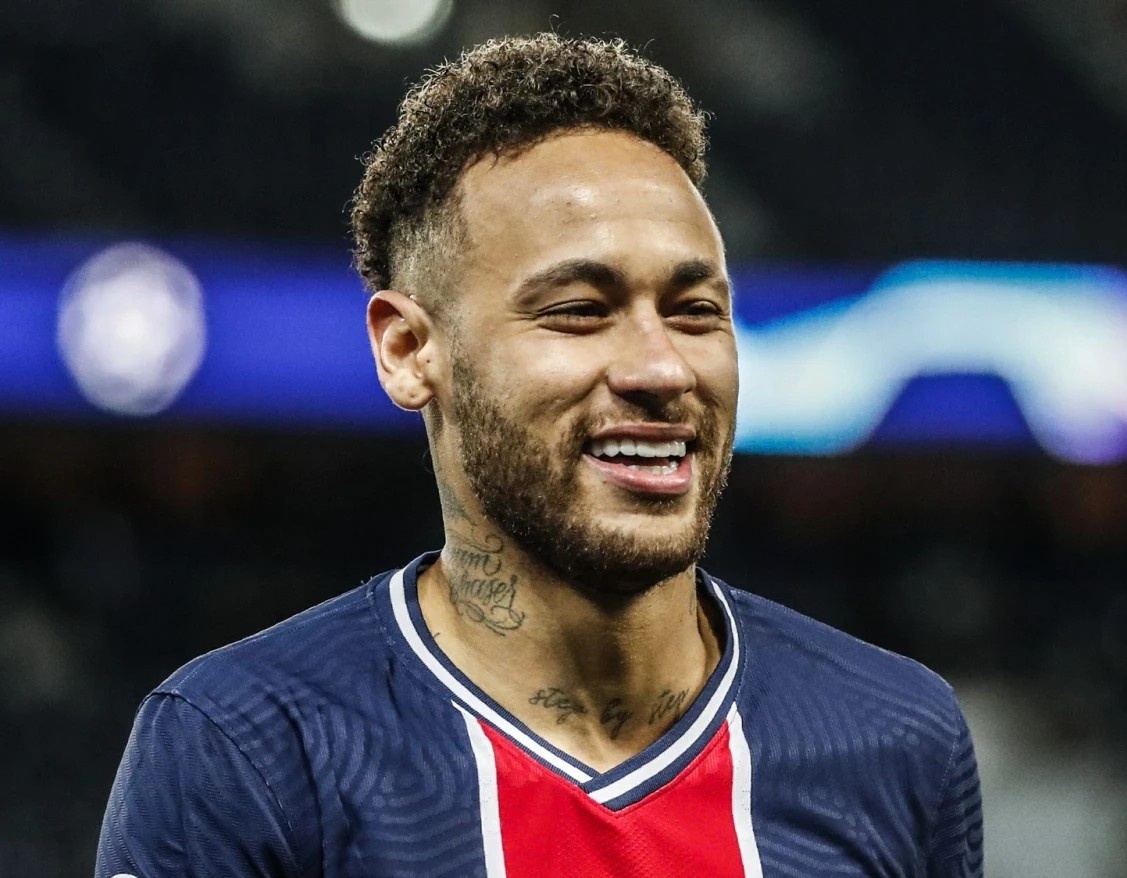 Neymar dinh chan thuong nghiem trong hinh anh