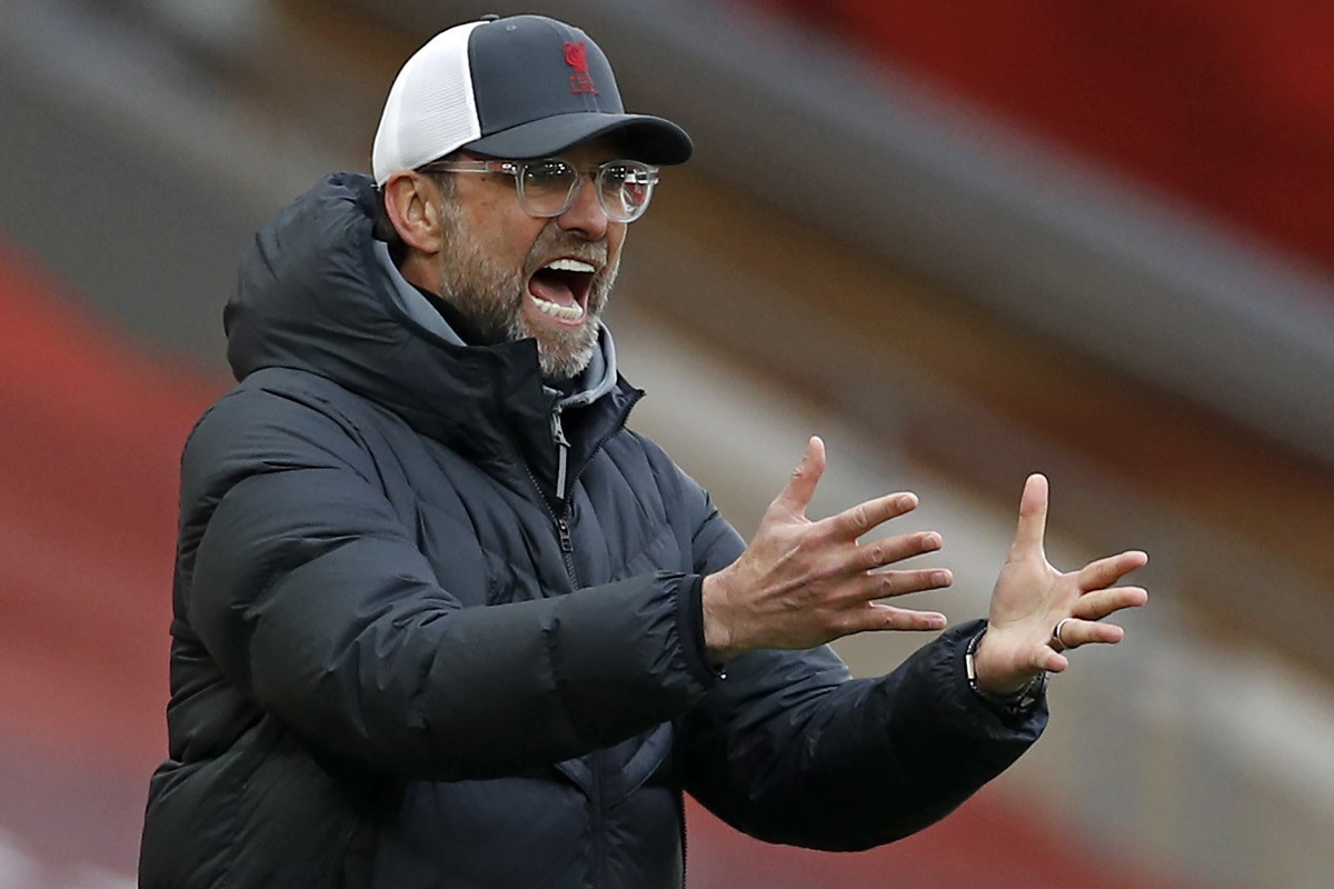 HLV Klopp chi trich trong tai ngay tren san hinh anh