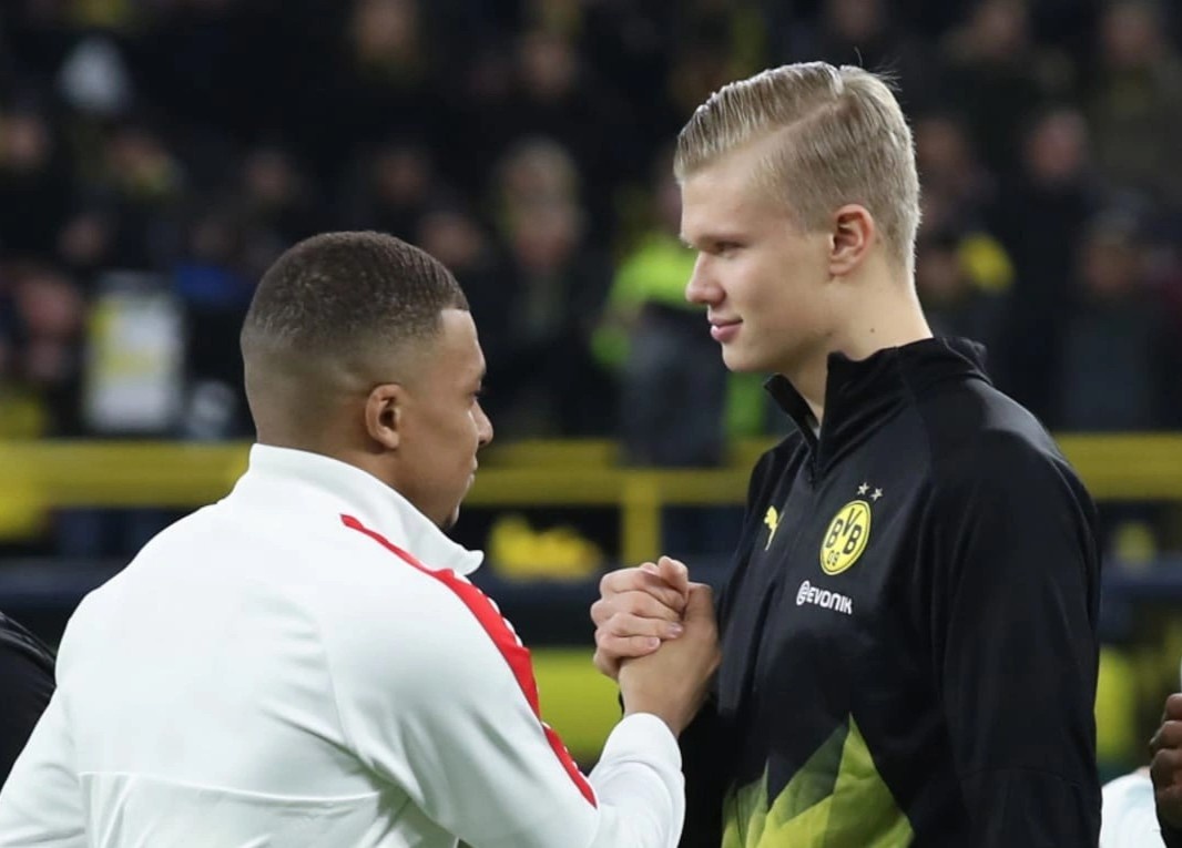 Real Madrid muon co ca Haaland va Mbappe hinh anh