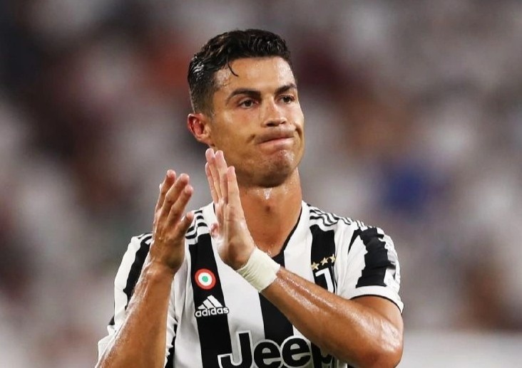 Buffon trach Ronaldo khien Juventus sa sut hinh anh