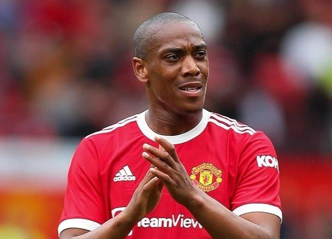 Martial mac ket o Man Utd hinh anh