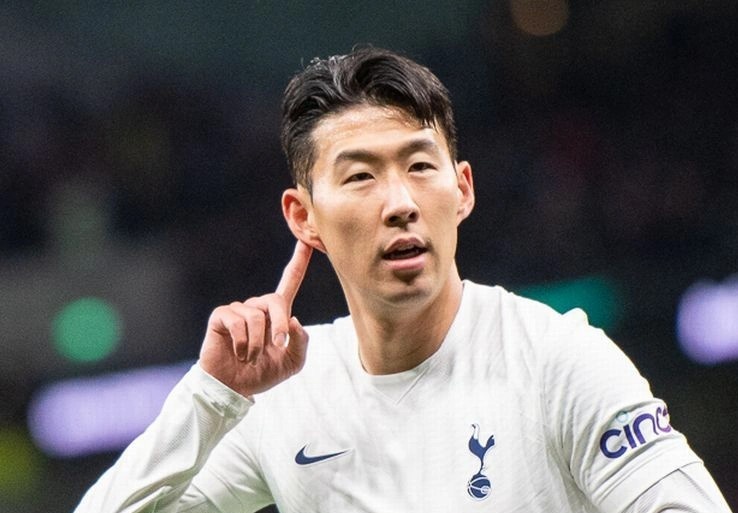 Son Heung-min gianh Qua bong Vang chau A 5 lan lien tiep hinh anh